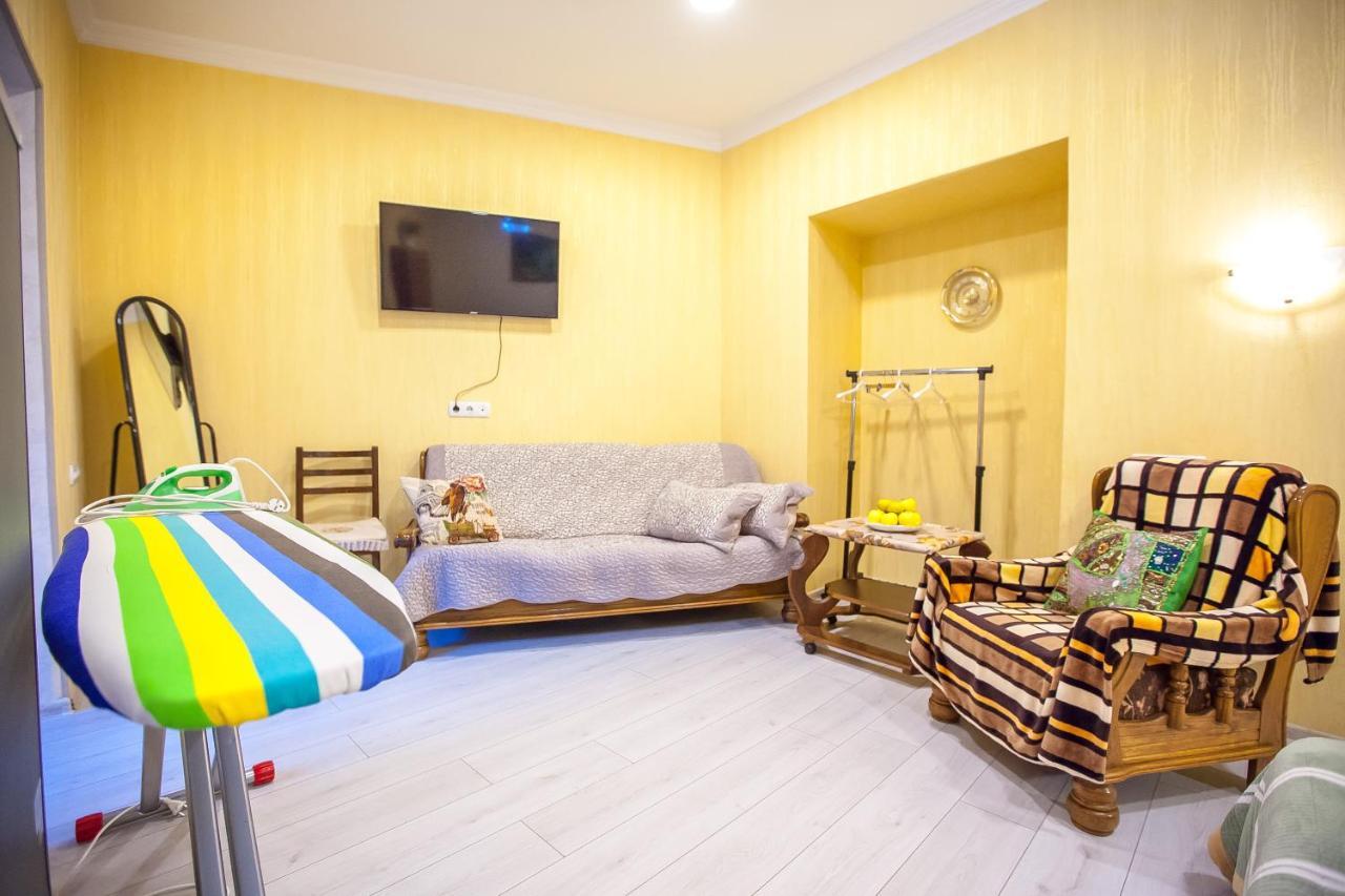 Guest House Happy Holidays Tbilisi Luaran gambar