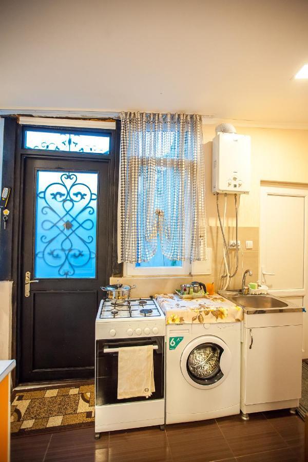 Guest House Happy Holidays Tbilisi Luaran gambar